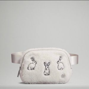 Lululemon Fleece Everywhere a belt Bag- Plush Rabbit.